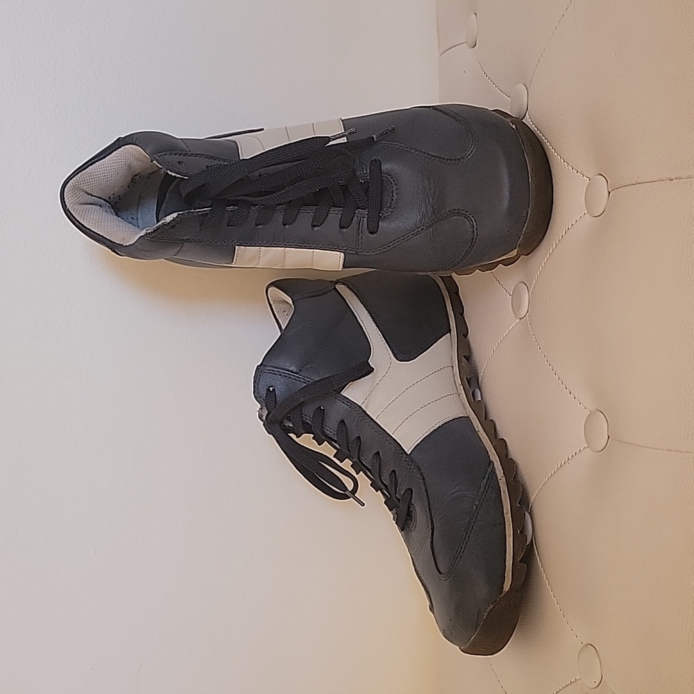 GBX Navy men's leather lace-up high top sneakers Size 11M